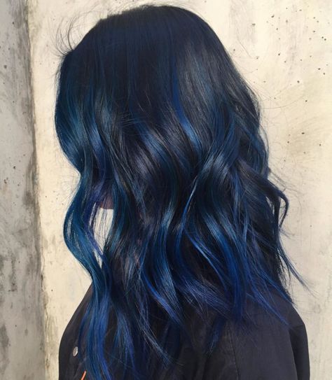 blue highlight - زیبا ترین رنگ موها برای دختران