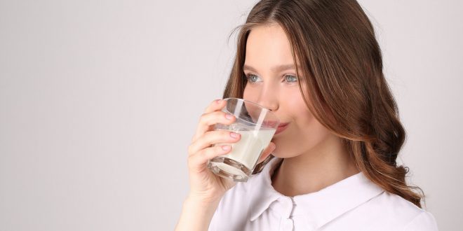 milk for bad breath - راهکارهایی برای رفع بوی بد دهان