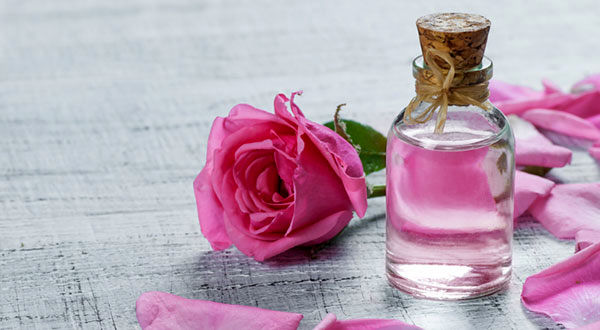 rose.water  - خواص گلاب برای پوست