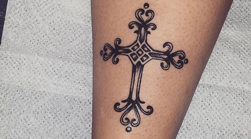 Celtic Cross Tattoo Designs e1614184477636 - مجموعه ای از زیباترین تتوها