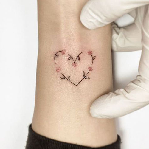 Cute Wrist Tattoo Ideas For Women - مجموعه ای از زیباترین تتوها